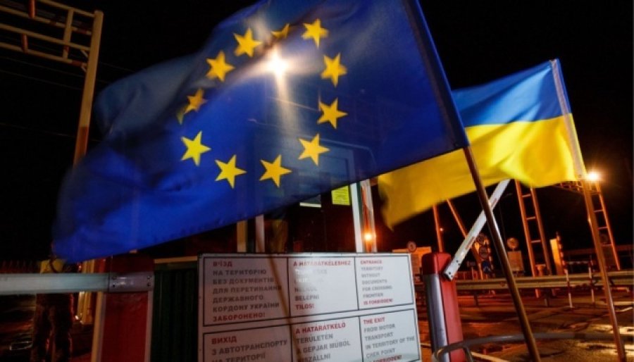 700 транзитних декларацій оформили за 3 місяці «митного безвізу»