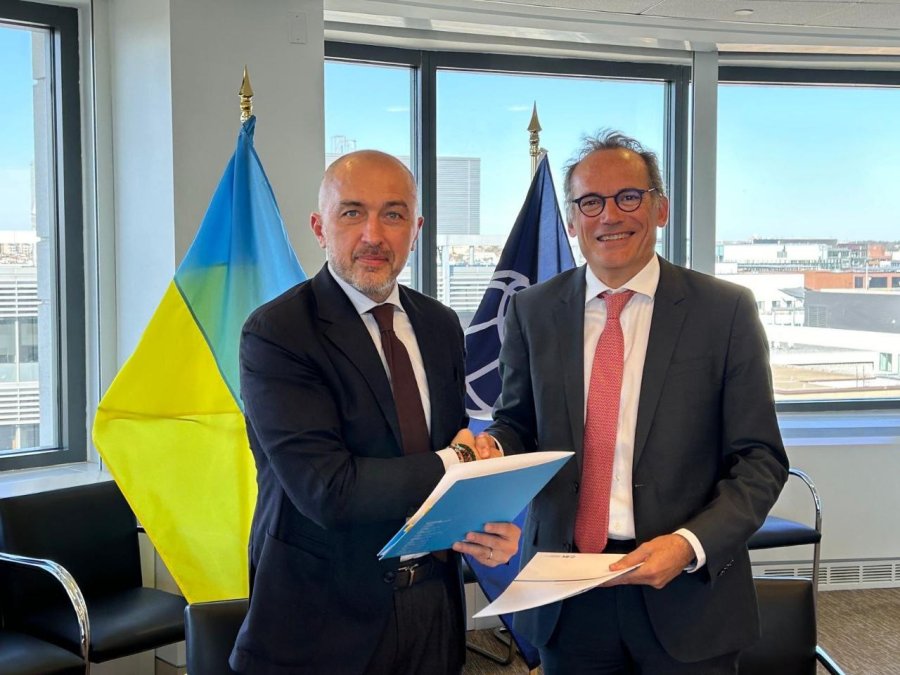 Міжнародна фінансова корпорація підписала договори про співпрацю з НБУ
