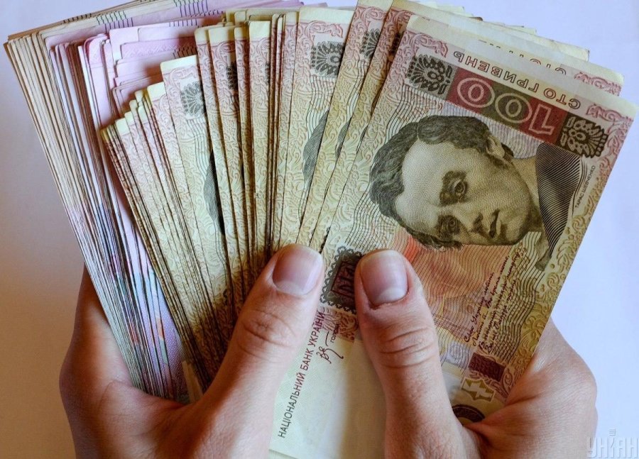 Готівки в обігу за рік побільшало на 90 млрд грн