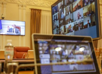 Уряд скасував карантин вихідного дня через «позитивний ефект»