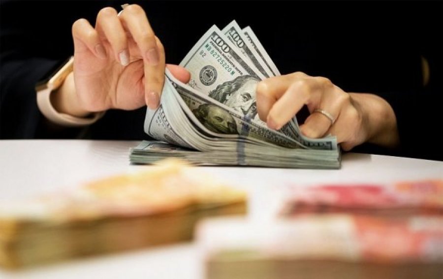НБУ значно скоротив продаж валюти на міжбанку