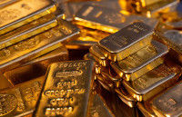 Золото впало нижче $4000 через сильний долар і сигнали ФРС