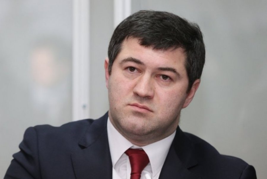Суд восстановил Насирова на посту главы ГФС