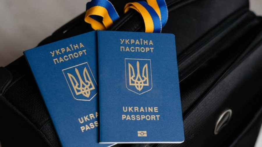 Кабмін продовжив термін подачі заяв на виплати для переселенців