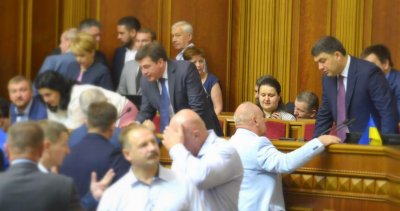 Політиків виженуть з держбанків