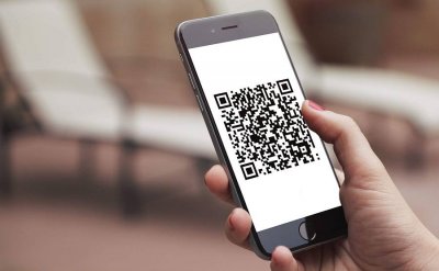 QR-код замість готівки: чому кешлес розрахунки надійніше