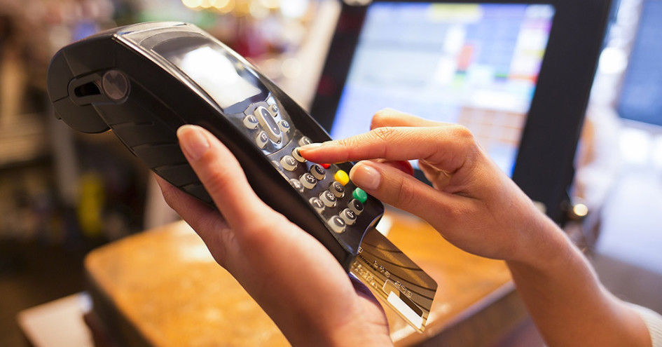 Українці збільшили витрати через POS-термінали на 24%
