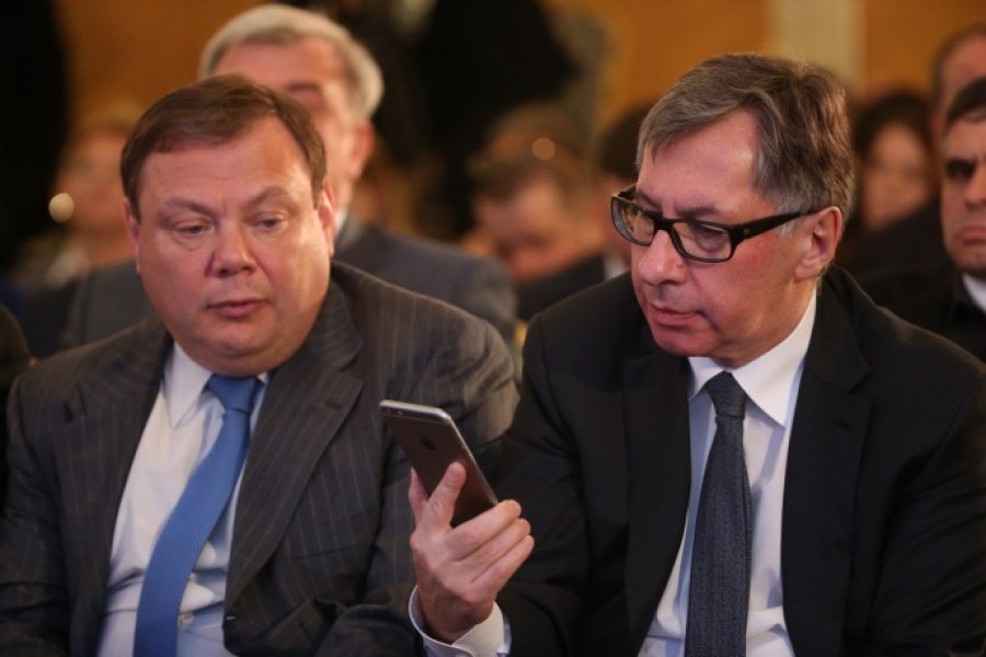 Російські олігархи планували довести Сенс Банк до банкрутства