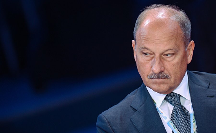 Глава ВЭБа Дмитриев уходит в отставку