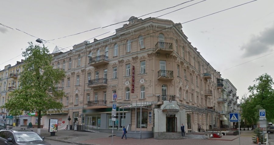 Нацбанк вскрыл схему вывода гостиницы из-под залога