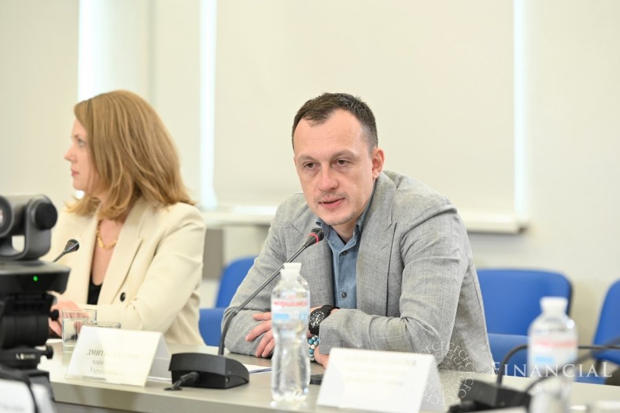 Член правління Укрексімбанку Дмитро Каплюк навів декілька прикладів необхідних змін