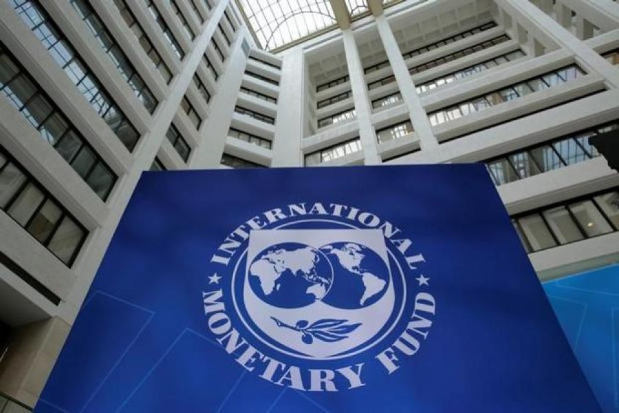 Представители МВФ вылетели в Украину