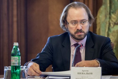 Мінфін відмовиться від дилерів