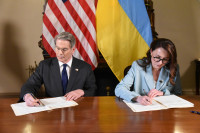 В уряді розраховують на запуск інвестиційного фонду відбудови зі США протягом тижнів