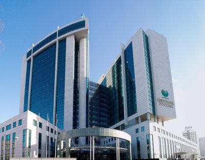 Сбєрбанк припинив валютні перекази за кордон через санкції