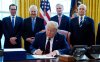 Трамп підписав закон про $2,2 трлн для постраждалої від коронавірусу економіки