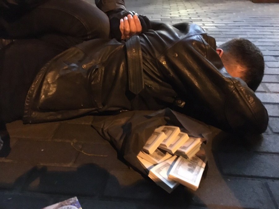Киевский прокурор задержан за взятку в $150 тыс.