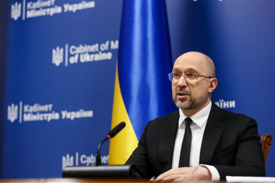 Інвестори виводять капітал із України через інформаційний тиск – Шмигаль