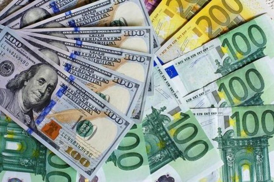 Нацбанк знизив курс гривні до 25,85 грн/$