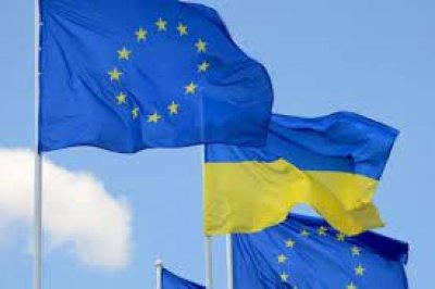 Єврокомісія продовжує працювати над виділенням Україні останніх 3 млрд євро макрофіну