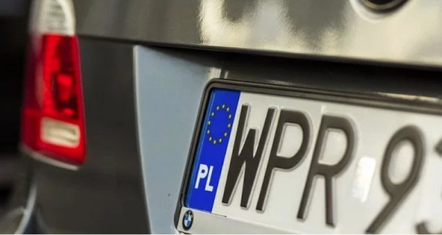 663 млн грн надійшло до бюджету після скасування пільг на розмитнення авто