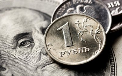 Курс рубля продовжує падати
