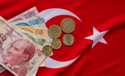 Турецька ліра впала до рекордного мінімуму на тлі недостатнього підвищення ставки