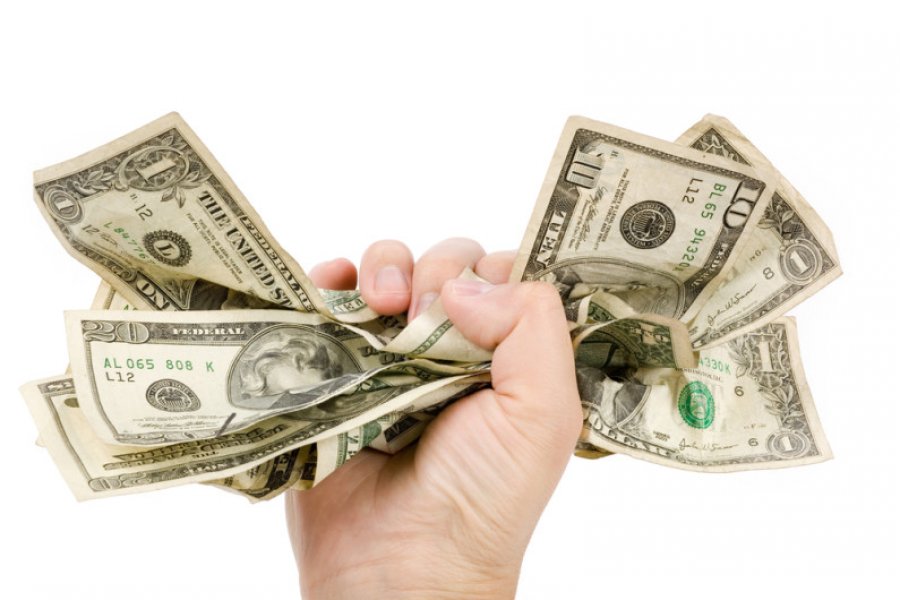 НБУ сдерживает стремительное укрепление гривны