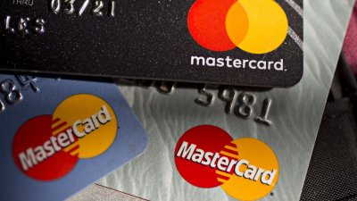 Mastercard запустила проєкт з переробки кредитних карток по всьому світу