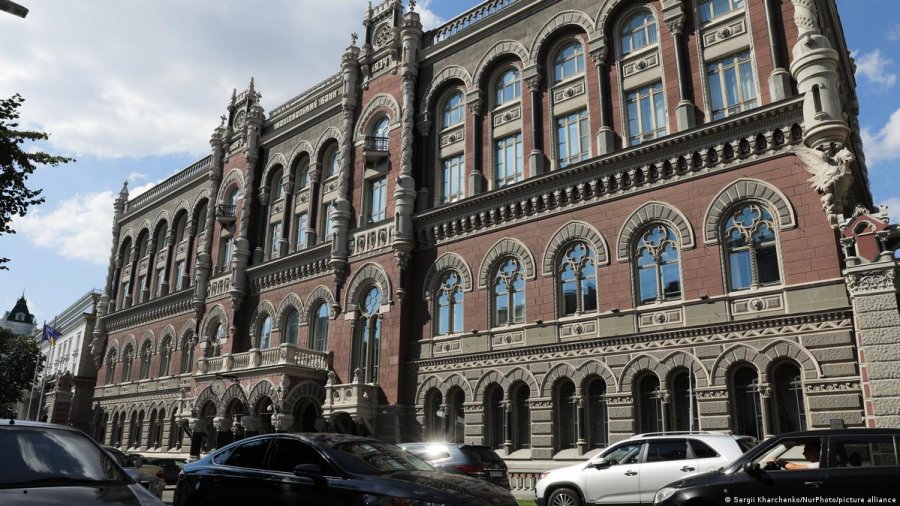 НБУ анулював ліцензії 7 фінкомпаній