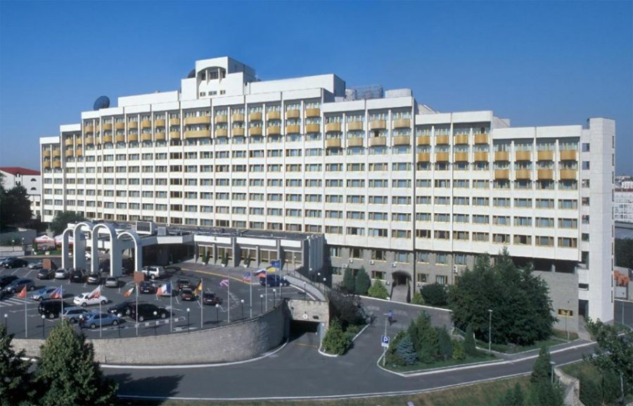Суд разблокировал приватизацию «Президент-Отеля»