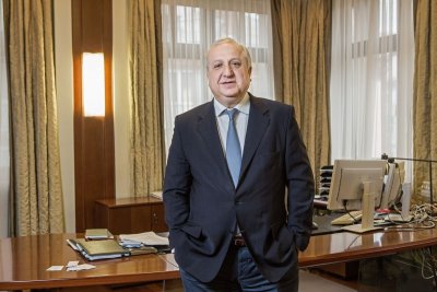 Шевкі Аджунер виграв у НБУ справу по Ощадбанку