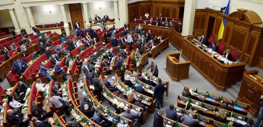Комітет знову погодив закон для націоналізації Сенс Банку до другого читання