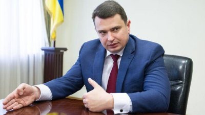 НАБУ перевіряє змову НБУ з ексбенефіціарами ПриватБанку