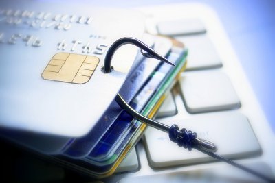 Шахраї позбавляють грошей довірливих українців