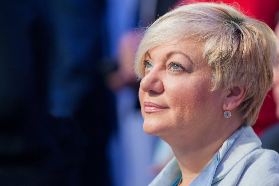 Гонтареву беруть у парламентські лещата