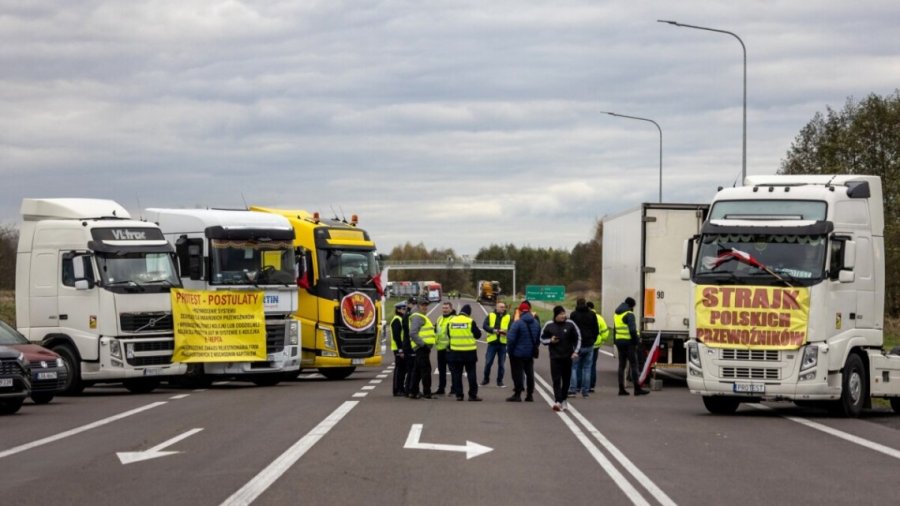 Польська блокада перевізників не вплинула на обсяги продажу імпортної техніки