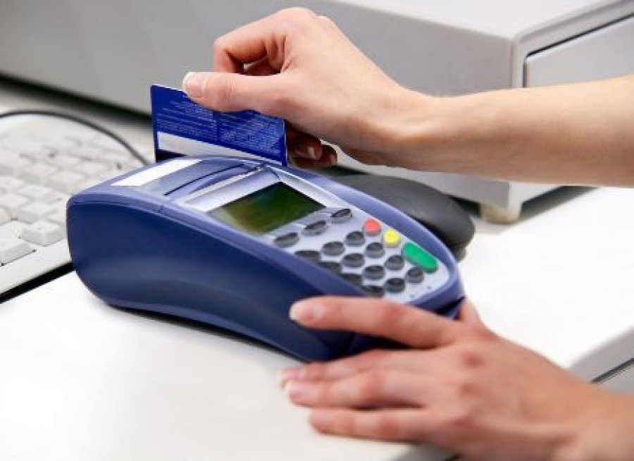 Карточные мошенники обходят стороной торговые сети