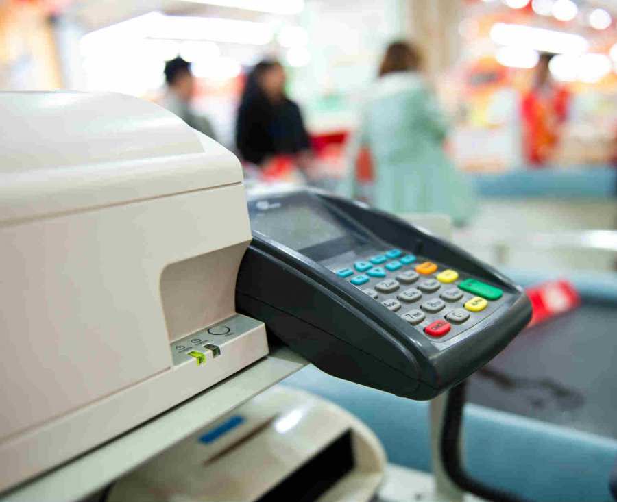 Банки отказываются предоставлять бесплатные услуги и закрывают отделения