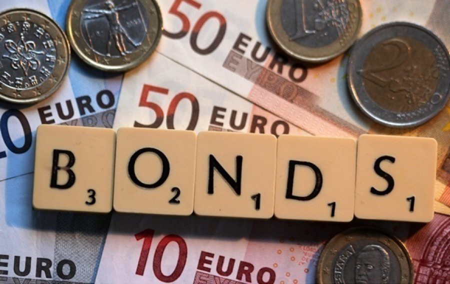 Мінфін рф заплатив за євробондами рублями