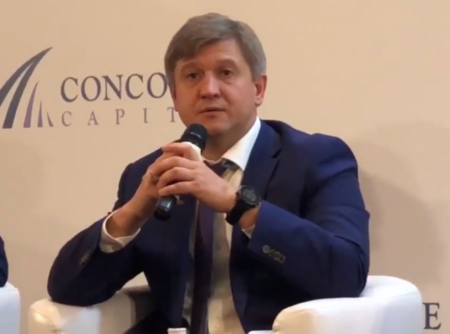 Данилюк: Отмена национализации ПриватБанка выгодна Порошенко и Коломойскому