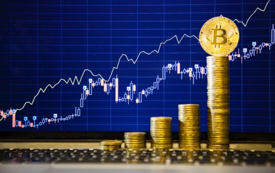 Bitcoin вновь взлетел выше $5000