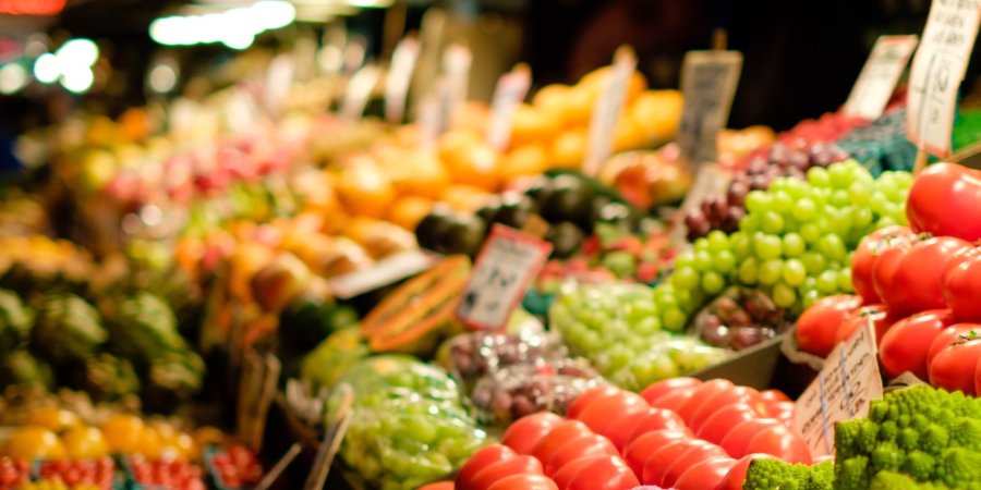 Світові ціни на продовольство впали за рік більш ніж на 10%