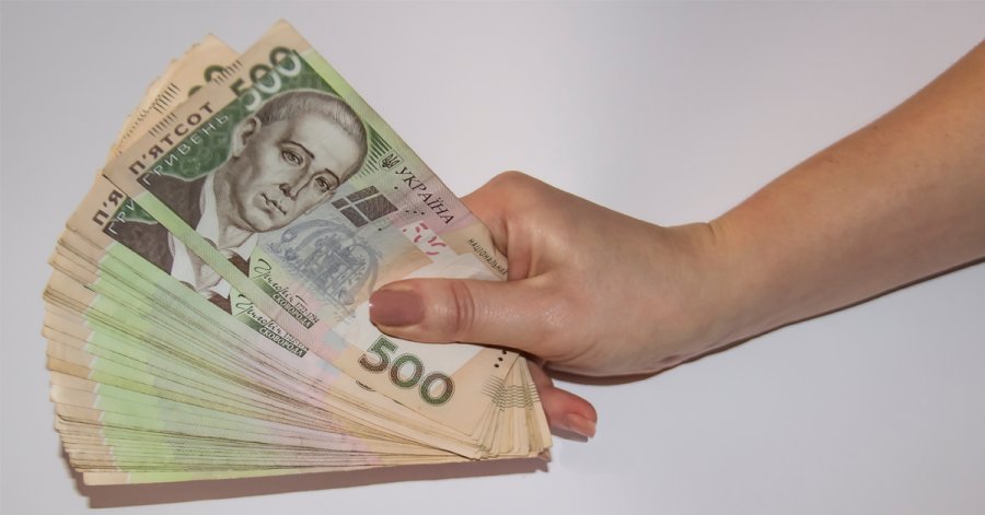 Оборот готівки в касах банків знизився на 16,2%