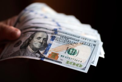 Населення скупило майже $300 млн за перший тиждень керованої гнучкості курсу