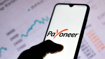 Payoneer інтегрувався у Приват24