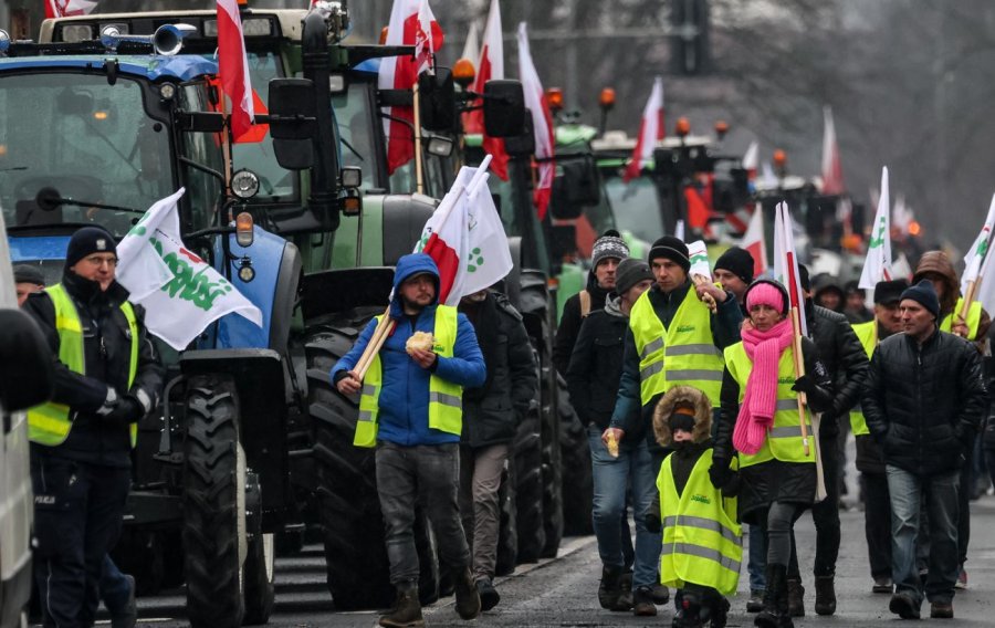 Завдяки війні рф проти Україні економіка Польщі додатково зростає на 1-3% щороку