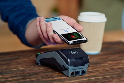 Apple Pay та Google Pay можуть відключити в Україні