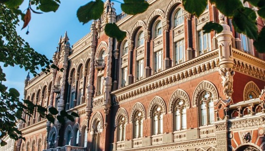 НБУ продав валюти вдвічі більше, ніж тижнем раніше