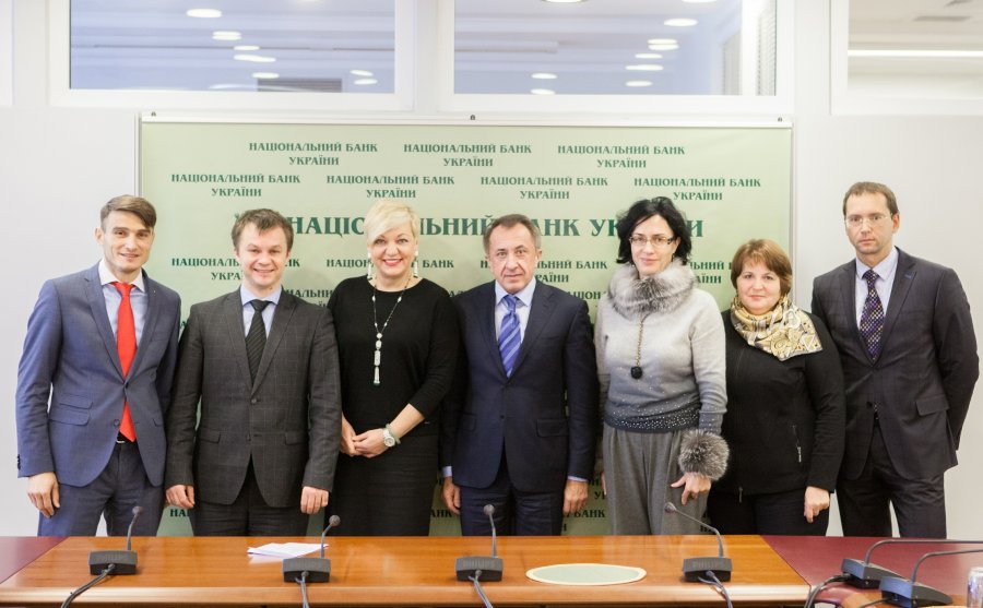 НБУ выплатил «премии» членам Совета